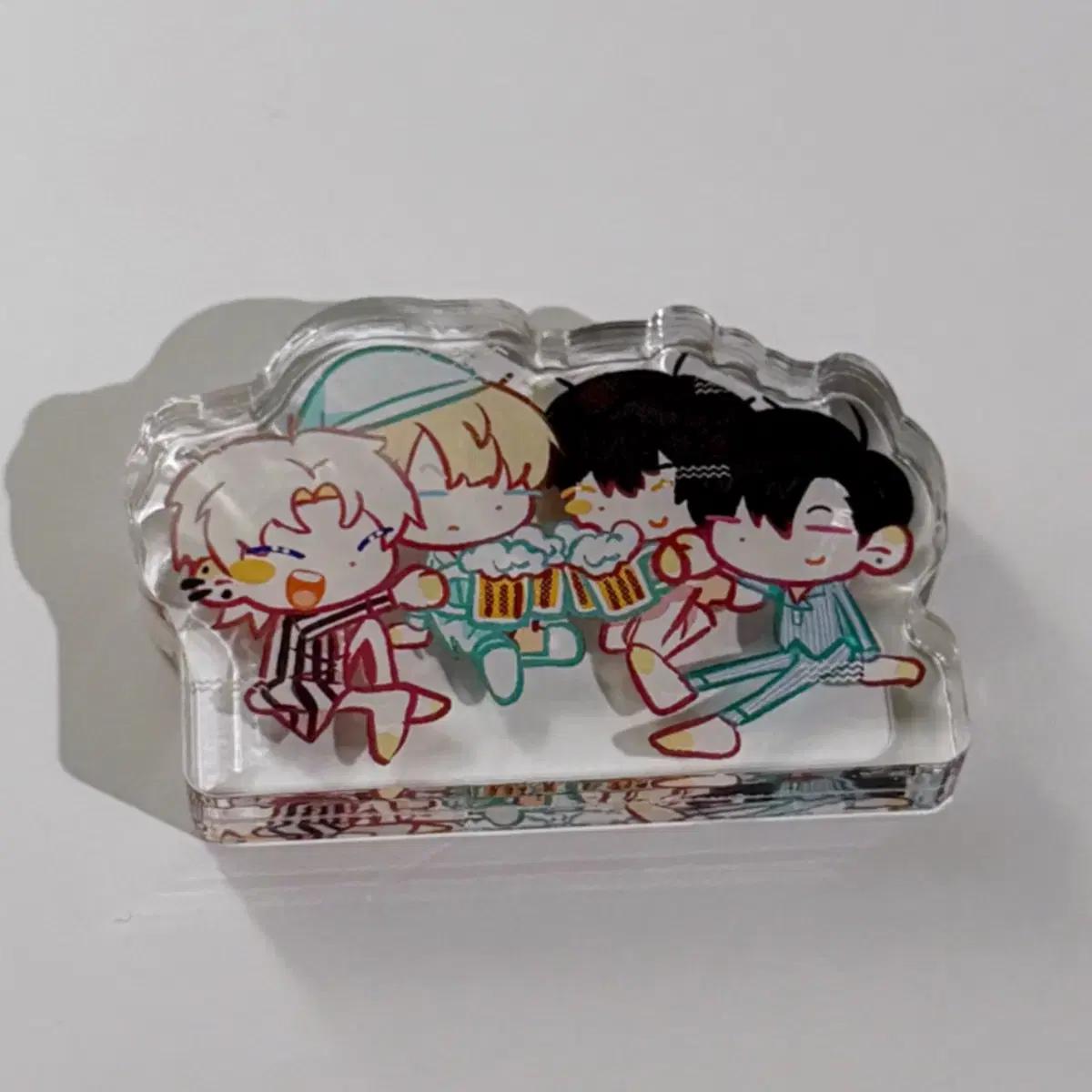 Мачасал Релуэлна Ура Отдельно стоящий акриловый блок